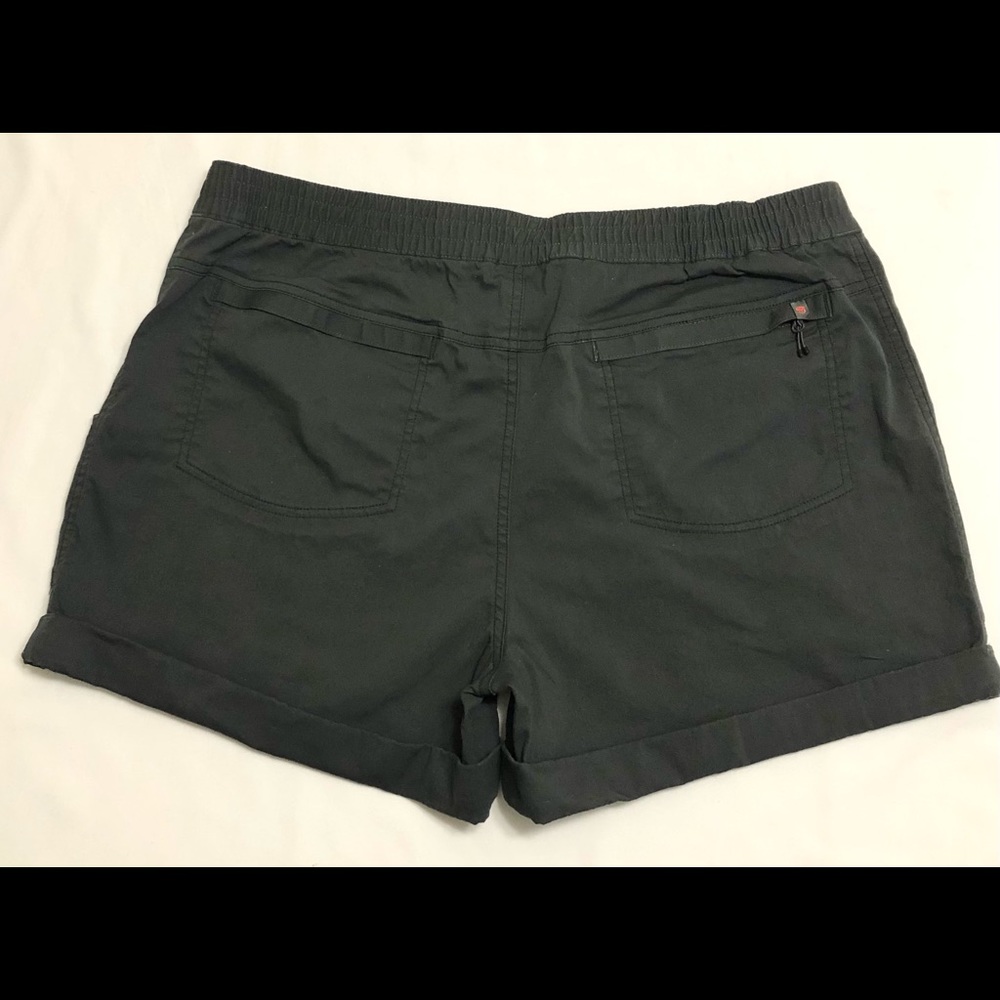 Mountain Hardwear Sport Shorts
